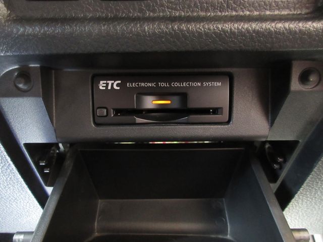 NISSAN ELGRAND 2019 Image 31