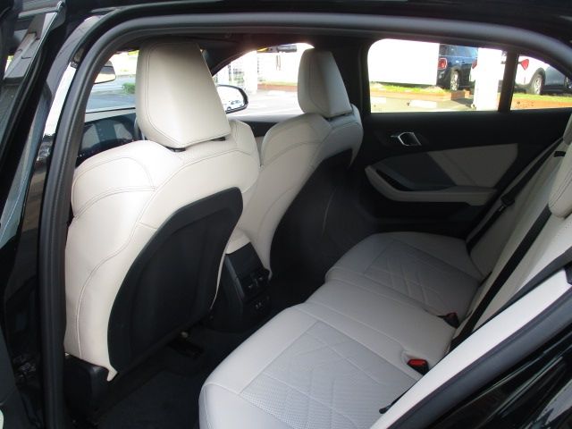 BMW 1SERIES 2025 Image 31