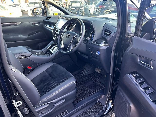 TOYOTA ALPHARD HYBRID 4WD 2022 Image 31