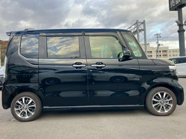 HONDA N BOX CUSTOM 2024 Image 31