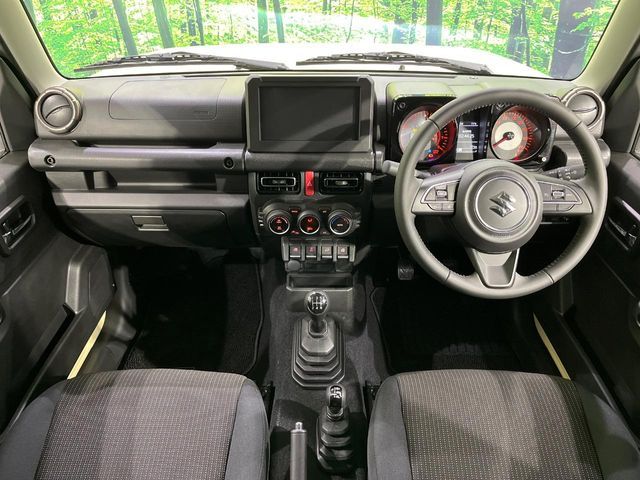 SUZUKI JIMNY NOMADE 2025 Image 31