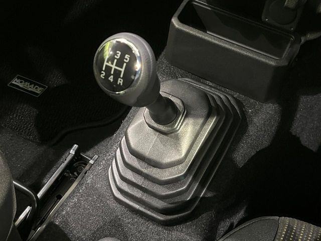 SUZUKI JIMNY NOMADE 2025 Image 31