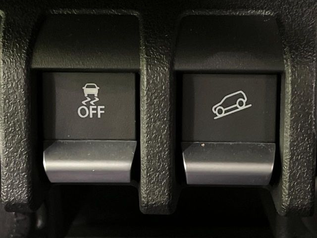 SUZUKI JIMNY NOMADE 2025 Image 31