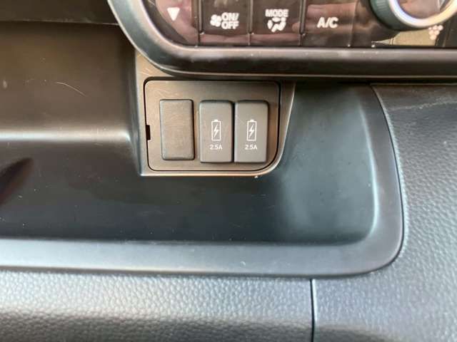 HONDA N BOX CUSTOM 2023 Image 31