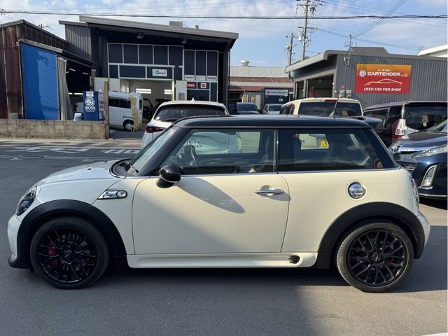 BMW MINI 2012 Image 31