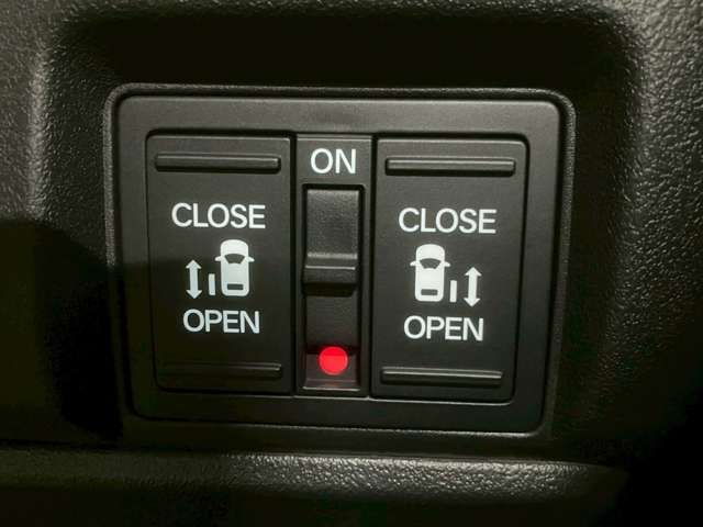 HONDA N BOX CUSTOM 2024 Image 31