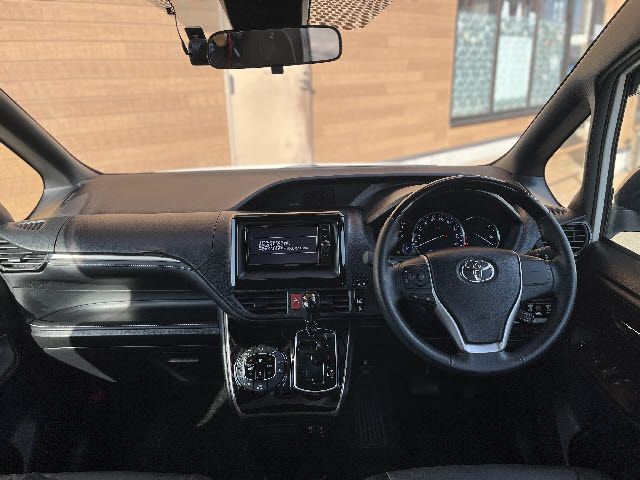 TOYOTA ESQUIRE 2017 Image 31