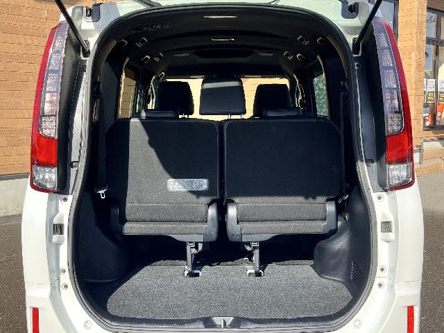 TOYOTA ESQUIRE 2017 Image 31