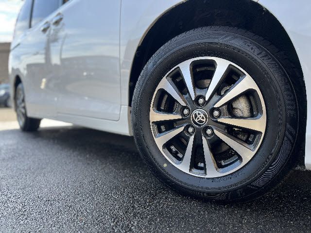 TOYOTA ESQUIRE 2017 Image 31