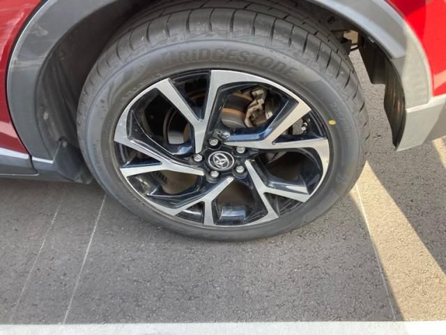 TOYOTA C-HR 2019 Image 31