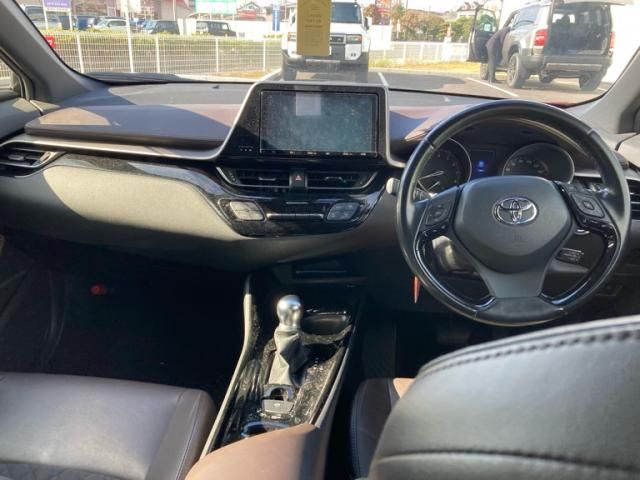 TOYOTA C-HR 2019 Image 31
