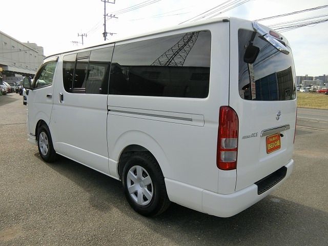TOYOTA REGIUSACE VAN 2WD 2013 Image 31