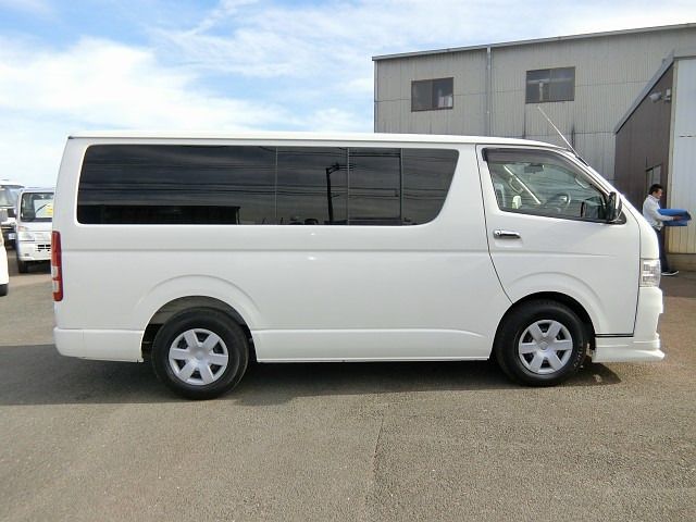 TOYOTA REGIUSACE VAN 2WD 2013 Image 31