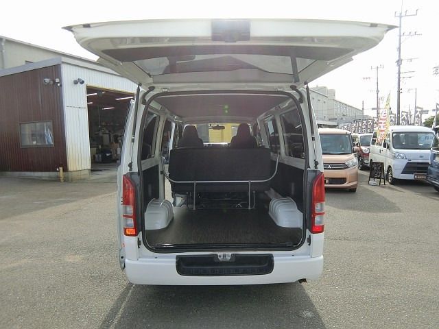 TOYOTA REGIUSACE VAN 2WD 2013 Image 31
