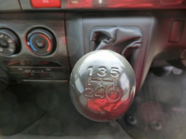 TOYOTA REGIUSACE VAN 2WD 2013 Image 31