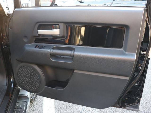 TOYOTA FJ CRUISER 4WD 2015 Image 31