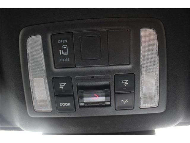 TOYOTA VOXY HYBRID 2022 Image 31