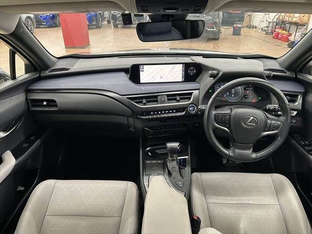 TOYOTA LEXUS UX250H 2019 Image 31
