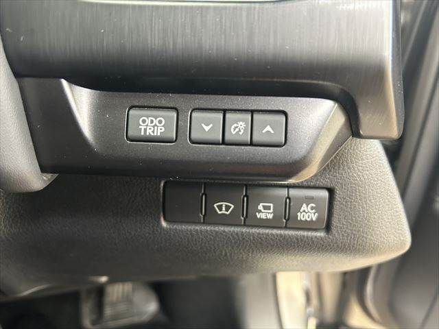 TOYOTA LEXUS UX250H 2019 Image 31