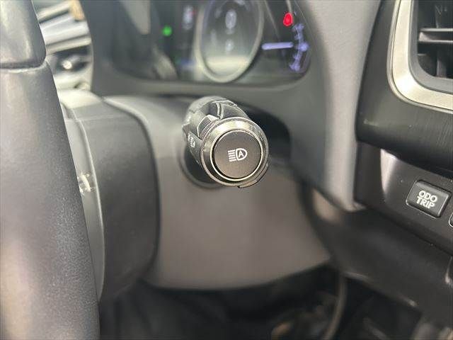 TOYOTA LEXUS UX250H 2019 Image 31