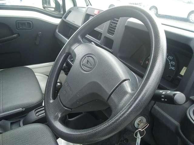 DAIHATSU HIJET TRUCK 4WD 2017 Image 31