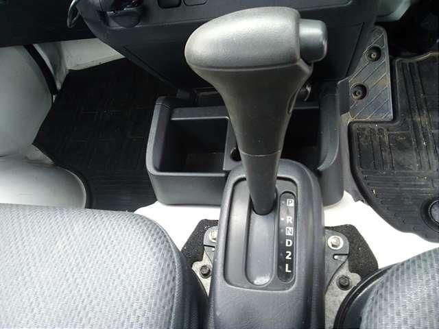 DAIHATSU HIJET TRUCK 4WD 2017 Image 31