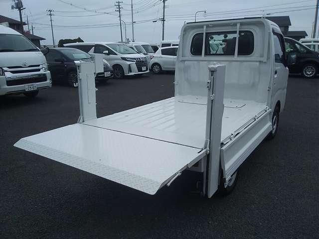 DAIHATSU HIJET TRUCK 4WD 2017 Image 31