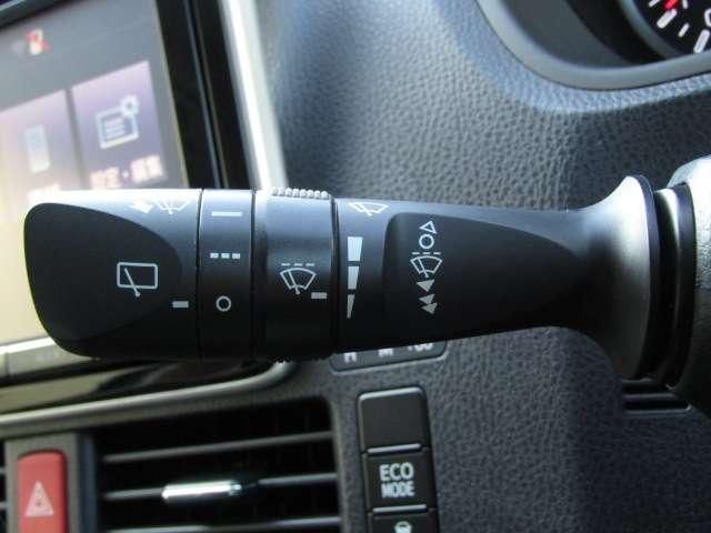 TOYOTA VOXY 2014 Image 31