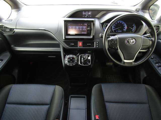 TOYOTA VOXY HYBRID 4WD 2016 Image 31