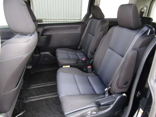 TOYOTA VOXY HYBRID 4WD 2016 Image 31