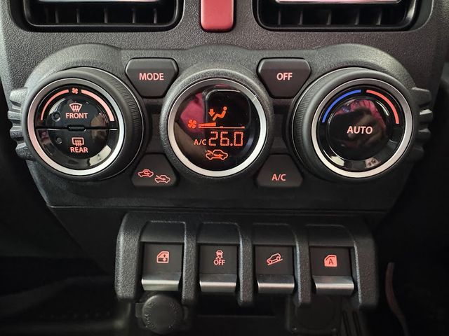 SUZUKI JIMNY NOMADE 2025 Image 31