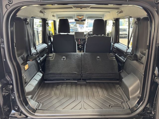 SUZUKI JIMNY NOMADE 2025 Image 31