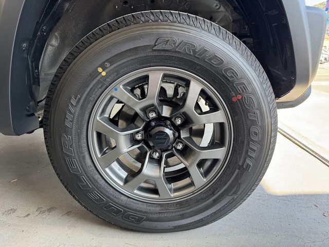 SUZUKI JIMNY NOMADE 2025 Image 31