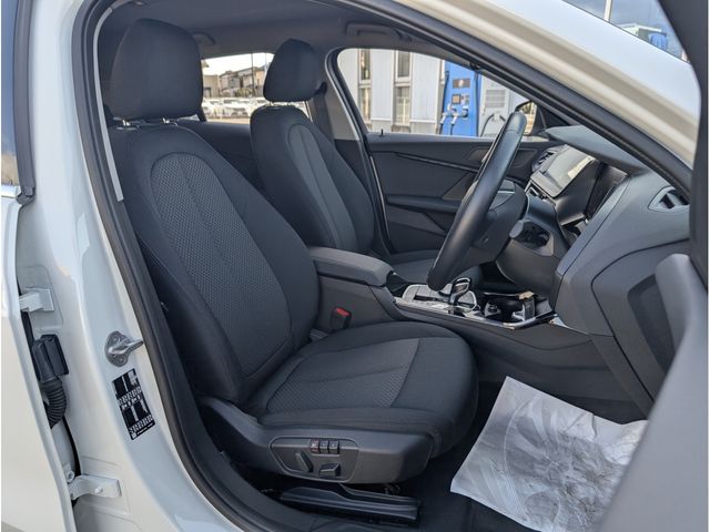 BMW 1SERIES 2022 Image 31