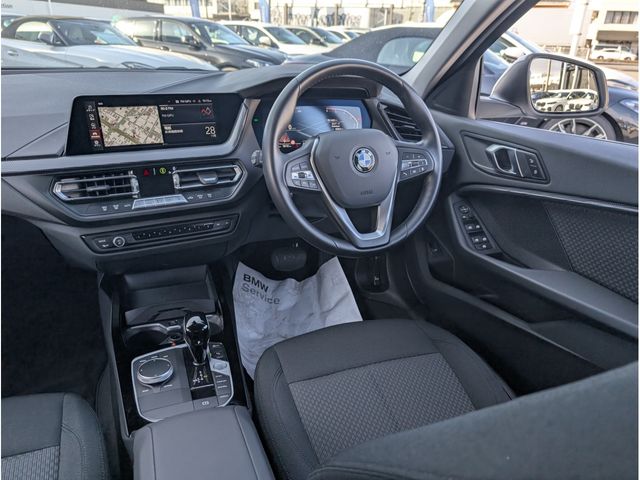 BMW 1SERIES 2022 Image 31
