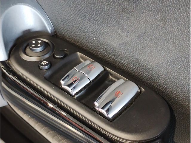 BMW MINI COOPER S OPEN 2019 Image 31