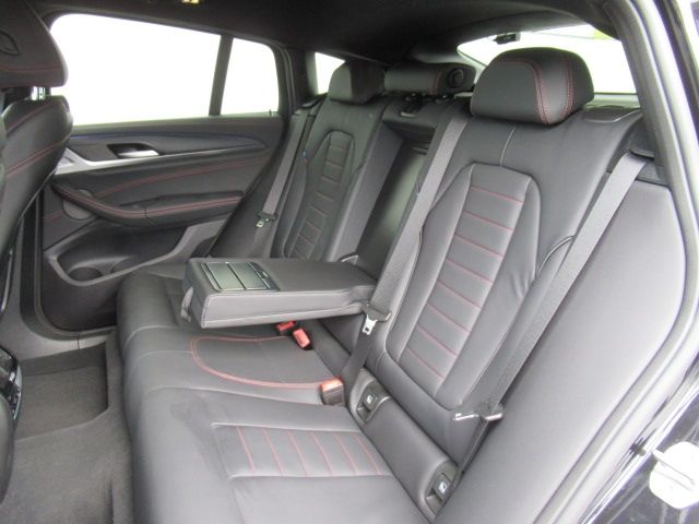 BMW X4 2024 Image 31