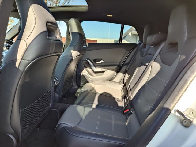 MERCEDES BENZ CLA SH 2023 Image 31