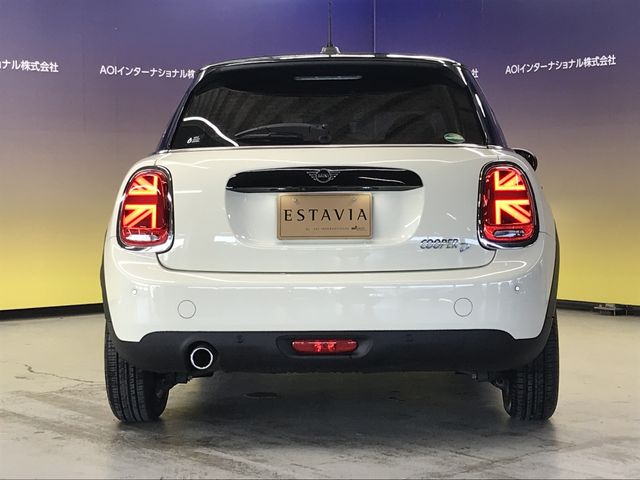 BMW MINI COOPER D 5DOOR 2021 Image 31