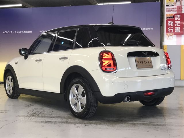 BMW MINI COOPER D 5DOOR 2021 Image 31