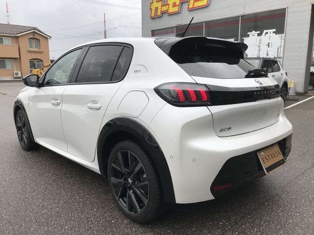 PEUGEOT 208 2021 Image 31