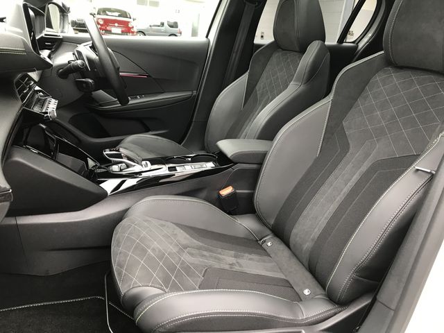 PEUGEOT 208 2021 Image 31