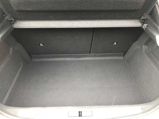 PEUGEOT 208 2021 Image 31