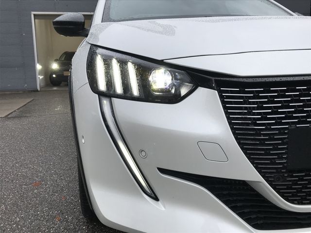 PEUGEOT 208 2021 Image 31