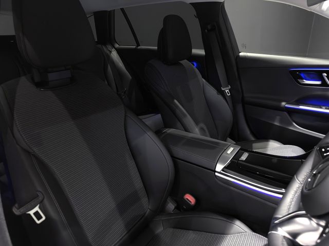 MERCEDES BENZ C CLAS 2024 Image 31