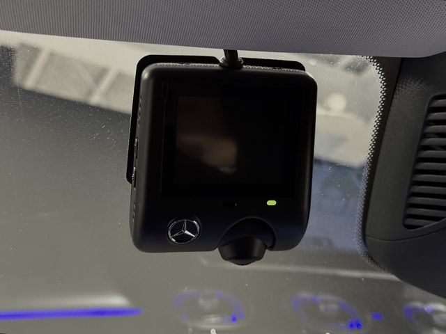 MERCEDES BENZ C CLAS 2024 Image 31