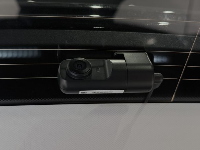 MERCEDES BENZ C CLAS 2024 Image 31