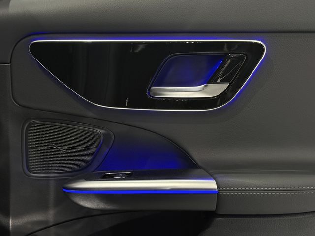 MERCEDES BENZ C CLAS 2024 Image 31