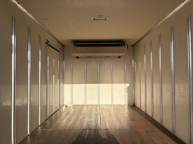 ISUZU ELF 2015 Image 31