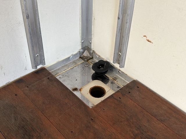 ISUZU ELF 2015 Image 31